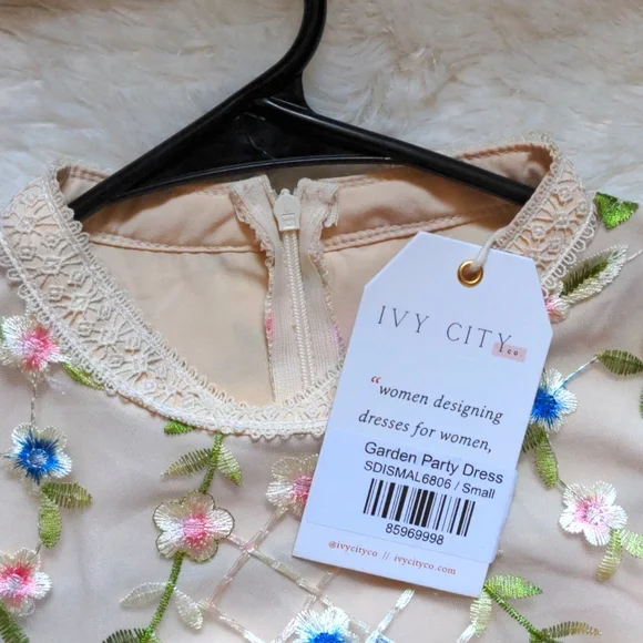 Dress - Picture 6 of 13